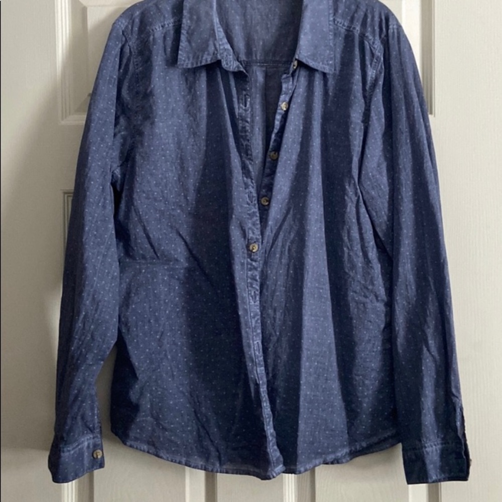 Maurice’s light weight button down sz XL